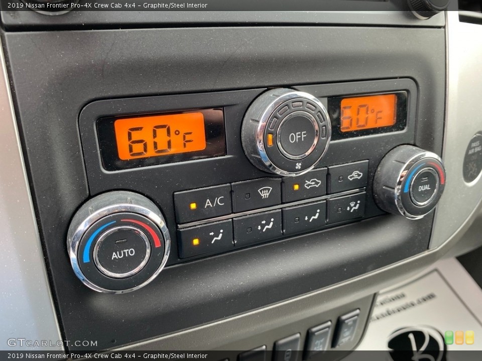 Graphite/Steel Interior Controls for the 2019 Nissan Frontier Pro-4X Crew Cab 4x4 #141939168