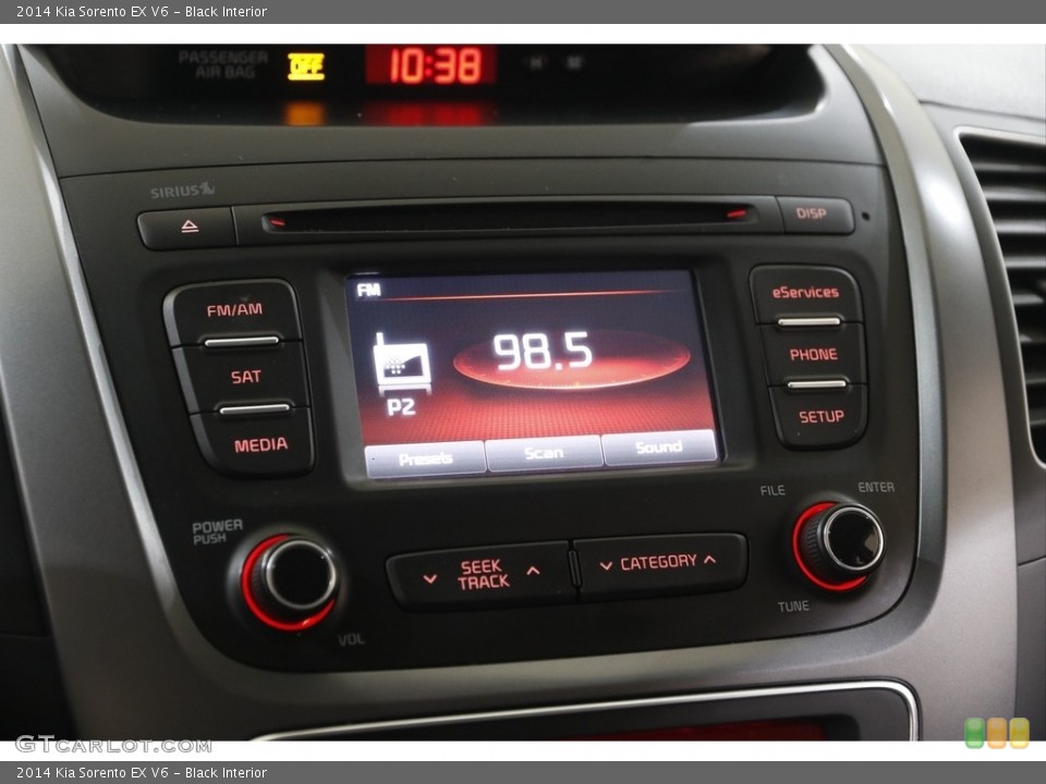 Black Interior Controls for the 2014 Kia Sorento EX V6 #141967911