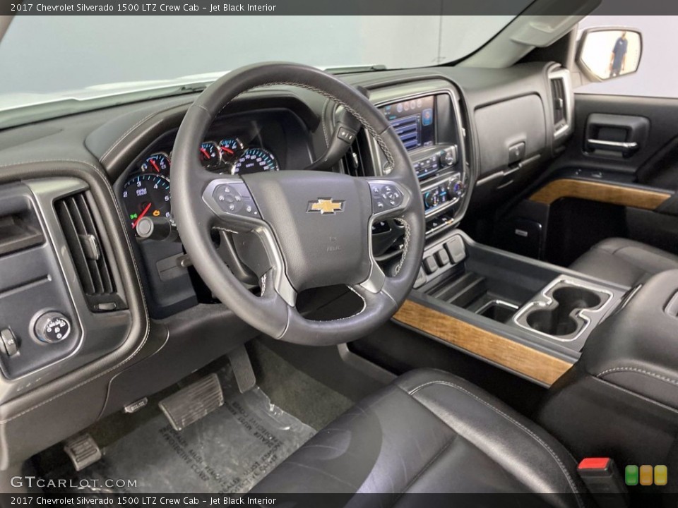 Jet Black Interior Photo for the 2017 Chevrolet Silverado 1500 LTZ Crew Cab #141975552