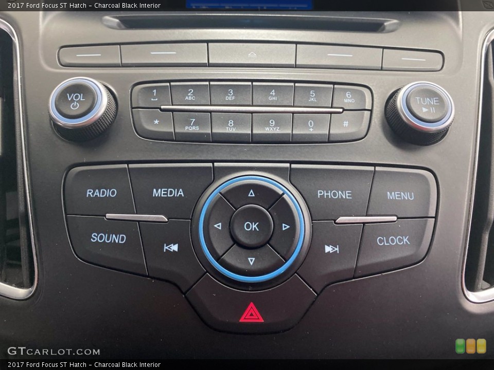 Charcoal Black Interior Controls for the 2017 Ford Focus ST Hatch #141978326
