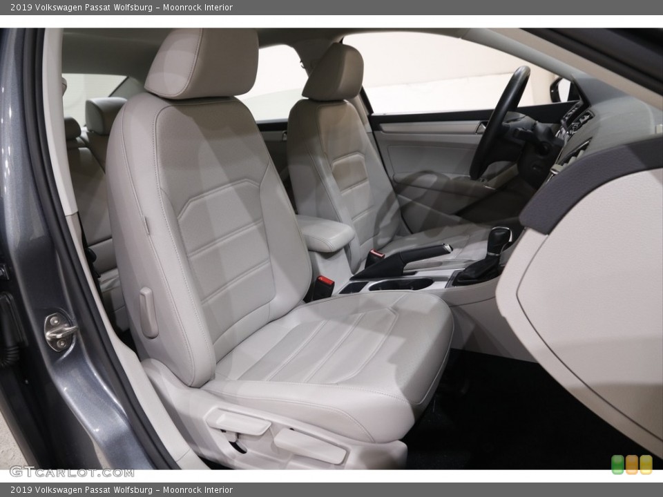 Moonrock Interior Front Seat for the 2019 Volkswagen Passat Wolfsburg #141983363