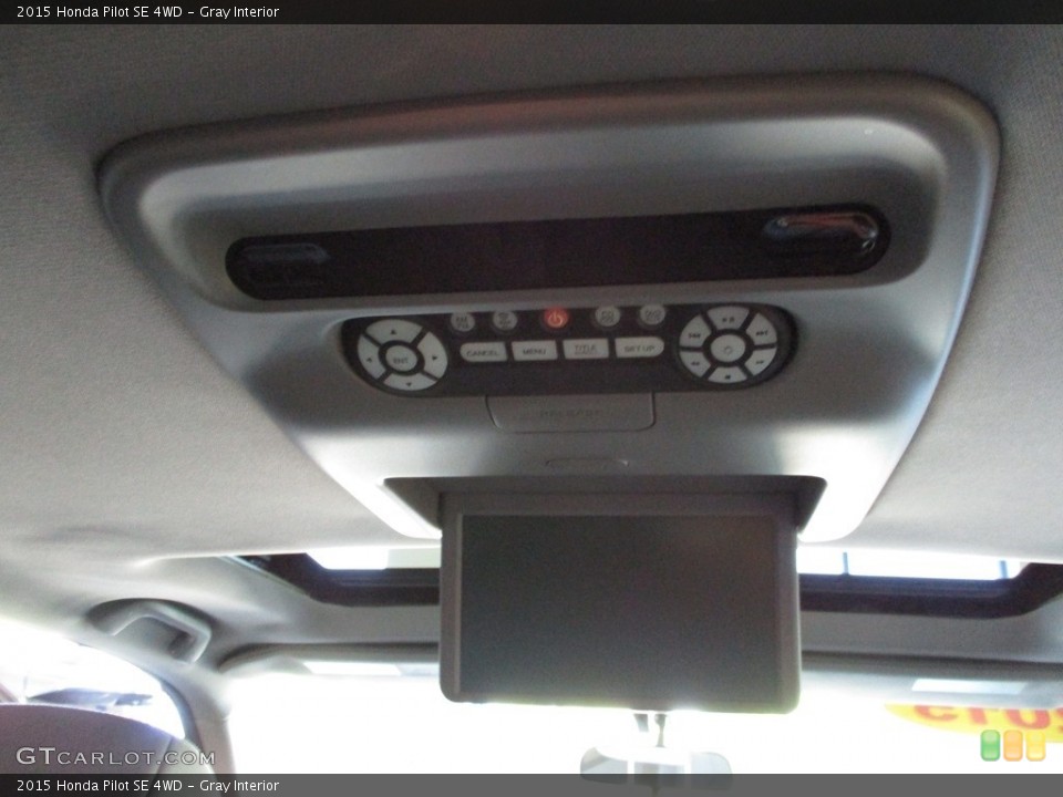 Gray Interior Entertainment System for the 2015 Honda Pilot SE 4WD #141998682