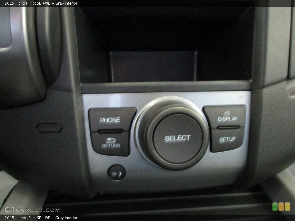 Gray Interior Controls for the 2015 Honda Pilot SE 4WD #141999057