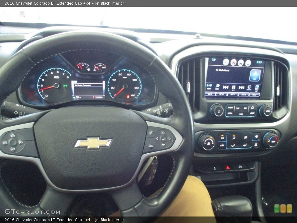 Jet Black Interior Controls for the 2016 Chevrolet Colorado LT Extended Cab 4x4 #142013570