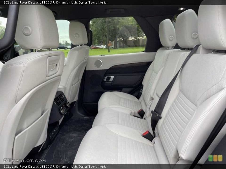 Light Oyster/Ebony 2021 Land Rover Discovery Interiors