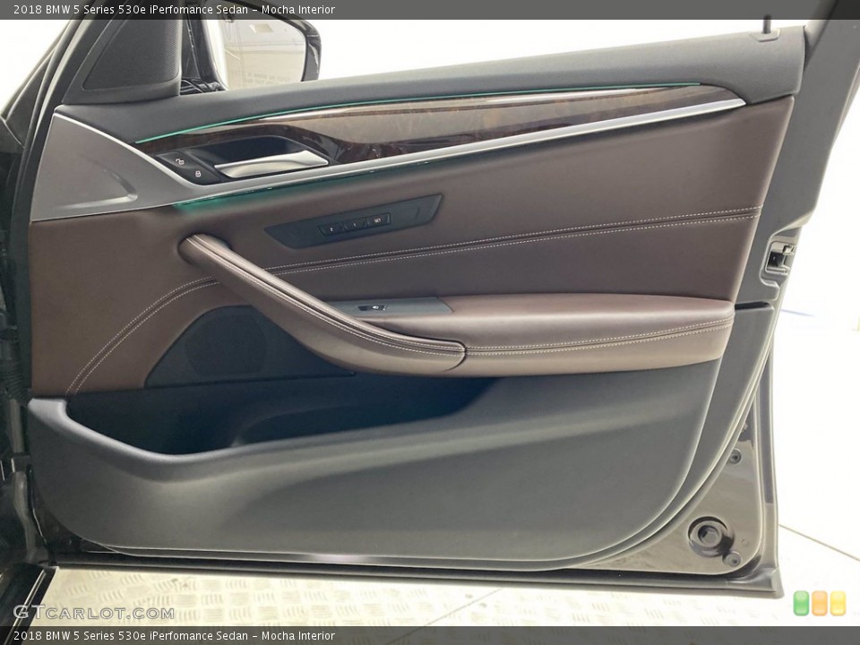 Mocha Interior Door Panel for the 2018 BMW 5 Series 530e iPerfomance Sedan #142039429