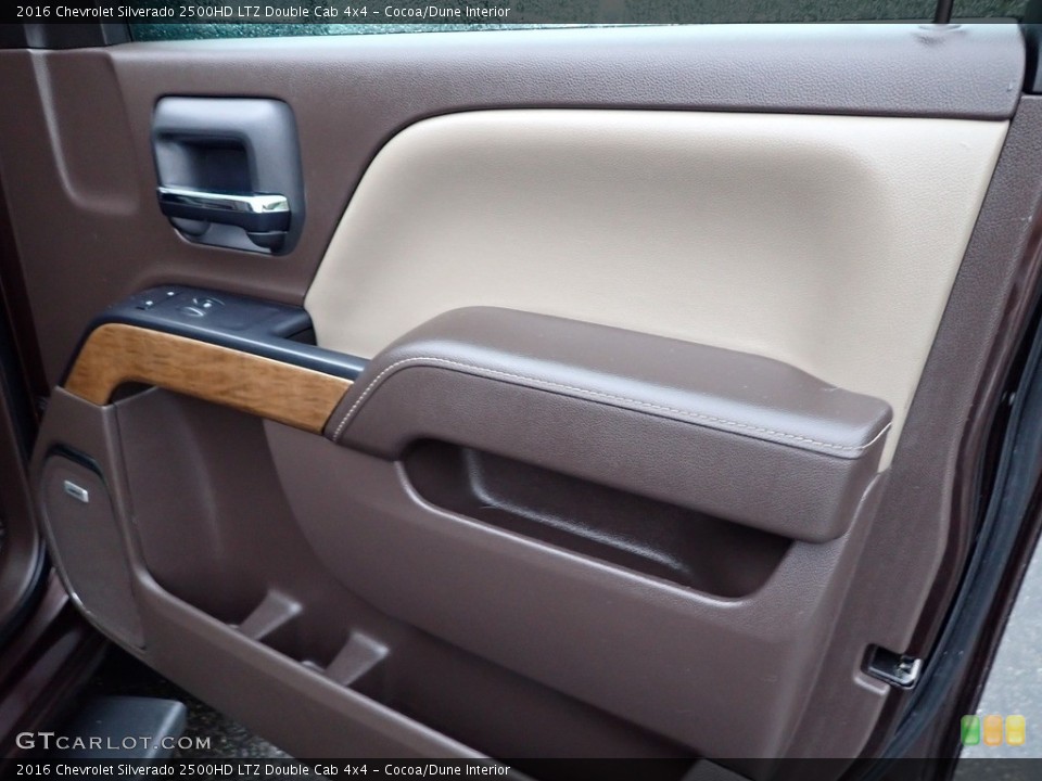 Cocoa/Dune Interior Door Panel for the 2016 Chevrolet Silverado 2500HD LTZ Double Cab 4x4 #142052990