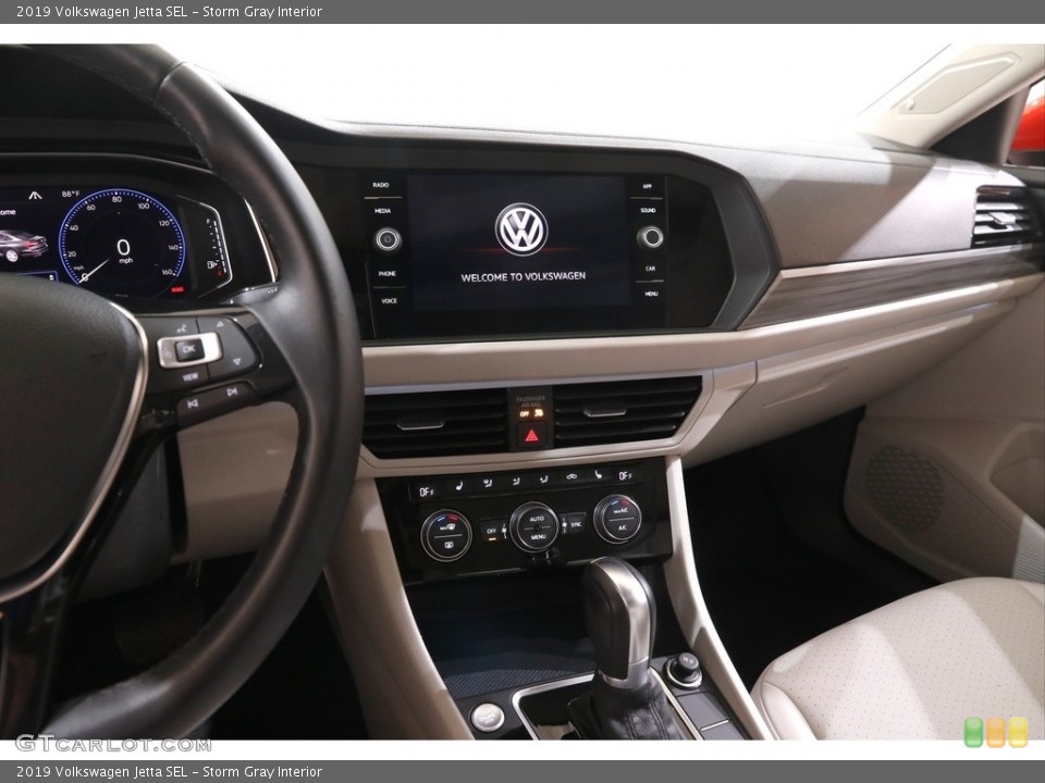 Storm Gray Interior Controls for the 2019 Volkswagen Jetta SEL #142059693