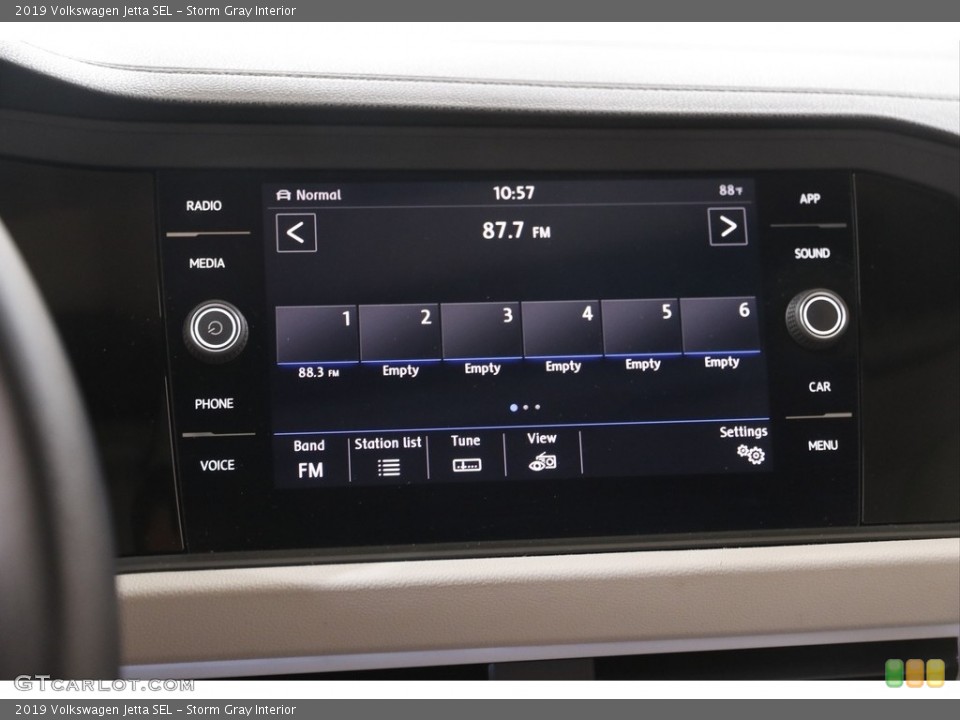 Storm Gray Interior Controls for the 2019 Volkswagen Jetta SEL #142059724