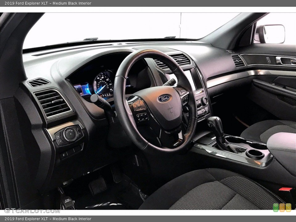 Medium Black Interior Dashboard for the 2019 Ford Explorer XLT #142064715