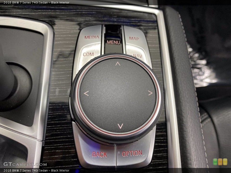 Black Interior Controls for the 2018 BMW 7 Series 740i Sedan #142075810