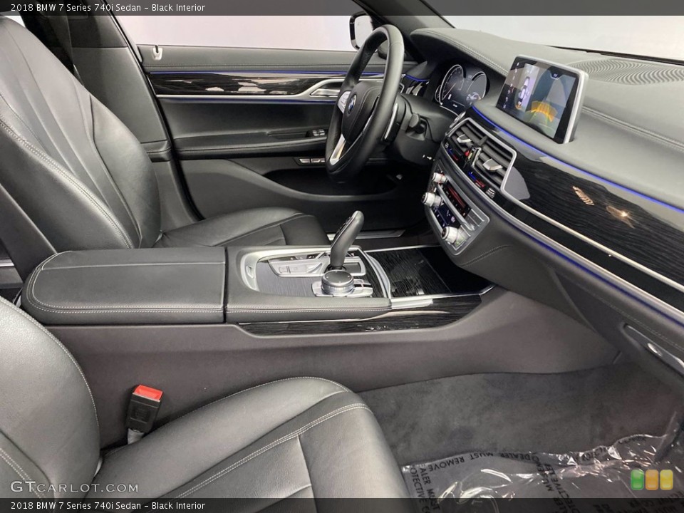 Black Interior Front Seat for the 2018 BMW 7 Series 740i Sedan #142075874