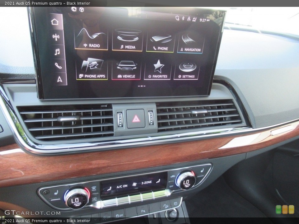 Black Interior Controls for the 2021 Audi Q5 Premium quattro #142101884