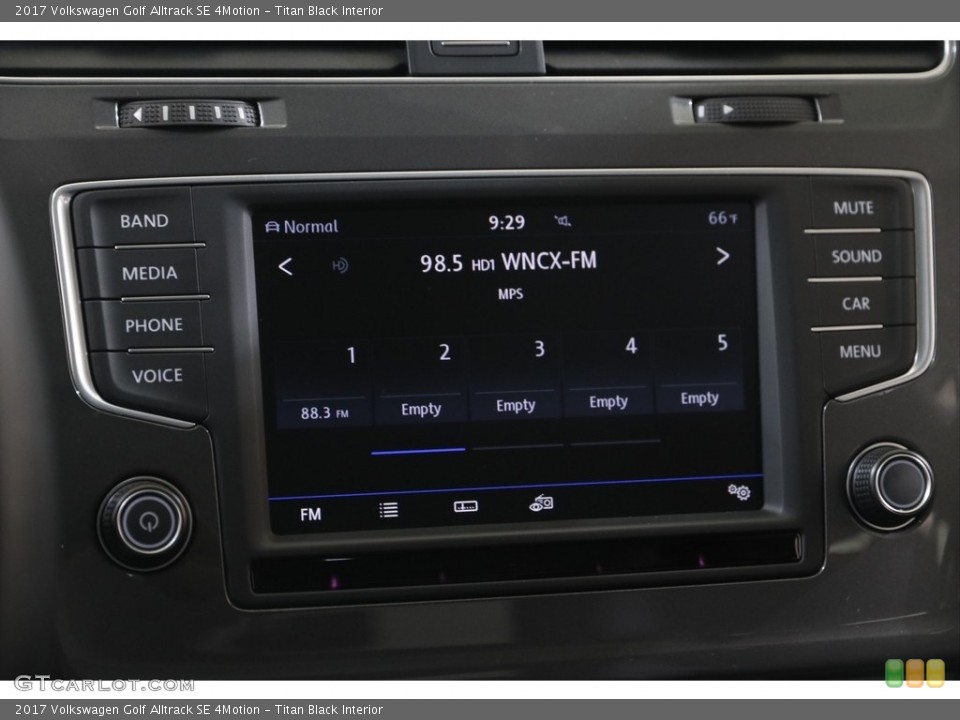 Titan Black Interior Controls for the 2017 Volkswagen Golf Alltrack SE 4Motion #142118066