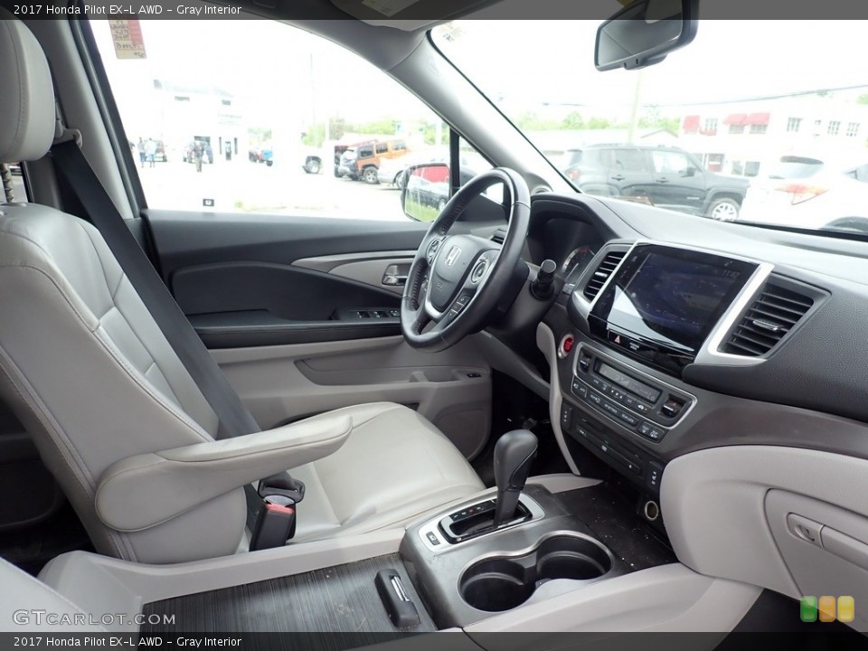 Gray Interior Dashboard for the 2017 Honda Pilot EX-L AWD #142118522