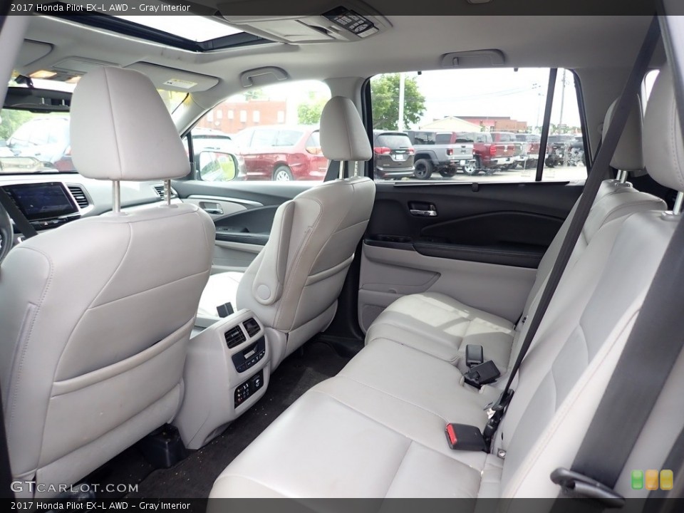 Gray Interior Rear Seat for the 2017 Honda Pilot EX-L AWD #142118573