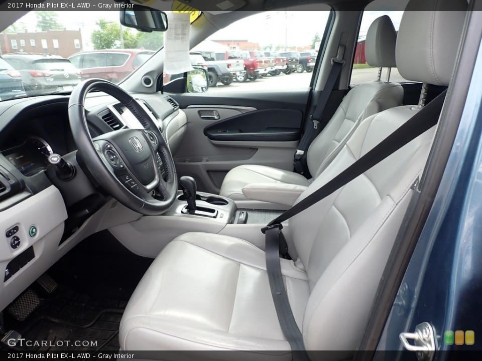 Gray Interior Photo for the 2017 Honda Pilot EX-L AWD #142118615