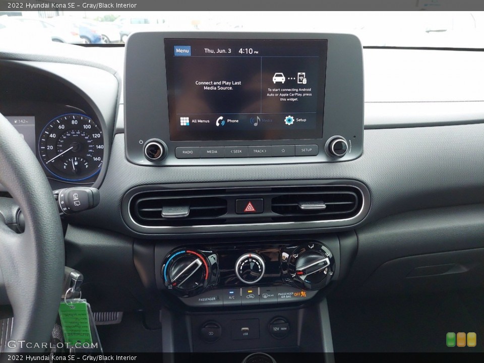 Gray/Black Interior Controls for the 2022 Hyundai Kona SE #142143754