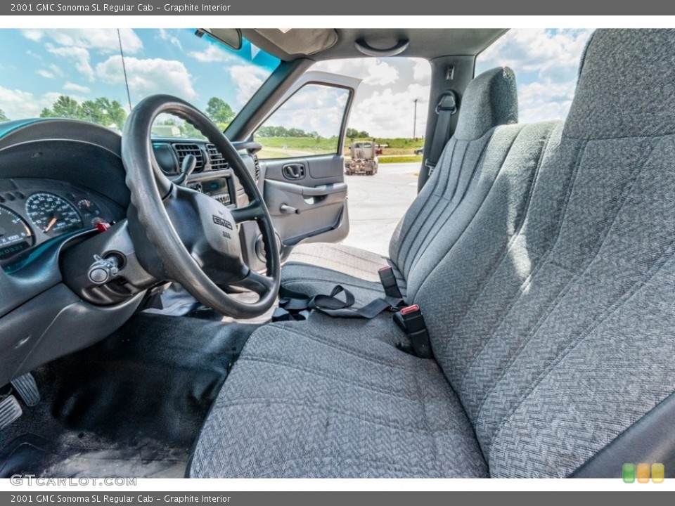 Graphite Interior Front Seat for the 2001 GMC Sonoma SL Regular Cab #142181391