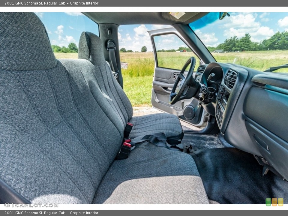 Graphite Interior Front Seat for the 2001 GMC Sonoma SL Regular Cab #142181595