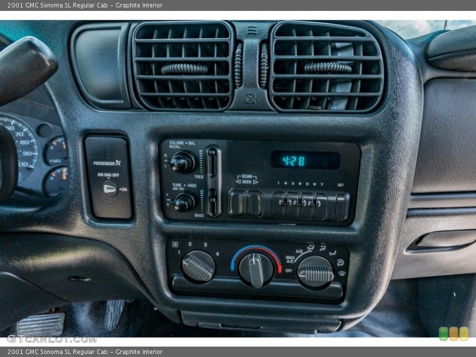 Graphite Interior Controls for the 2001 GMC Sonoma SL Regular Cab #142181679