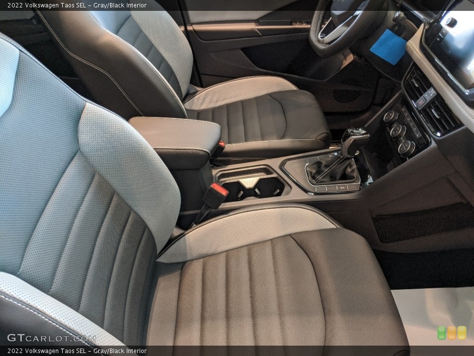 Gray/Black Interior Photo for the 2022 Volkswagen Taos SEL #142181817