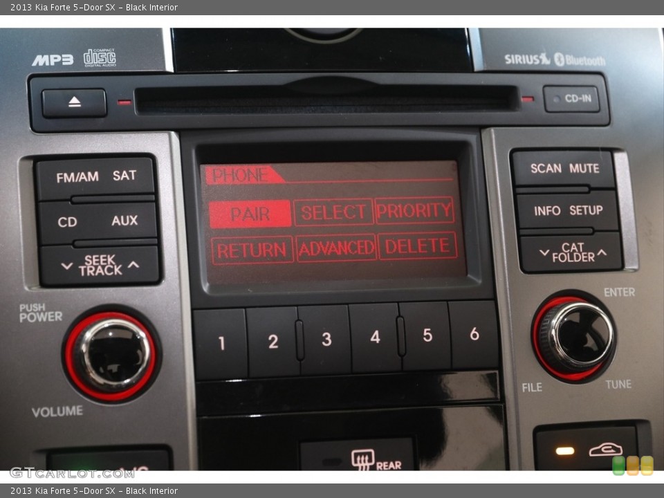 Black Interior Controls for the 2013 Kia Forte 5-Door SX #142206457
