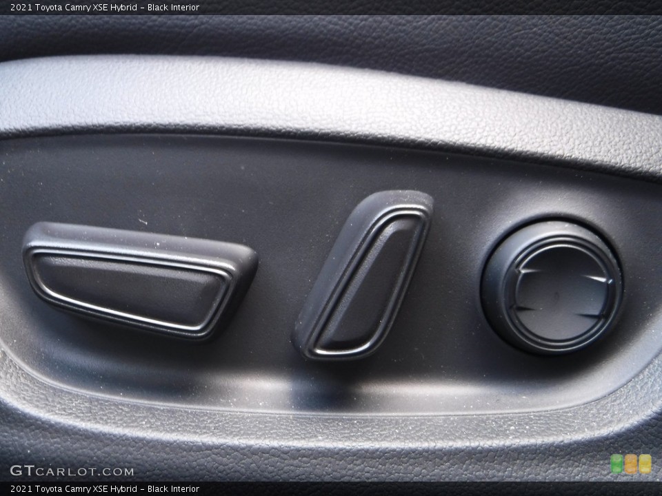 Black Interior Controls for the 2021 Toyota Camry XSE Hybrid #142210411