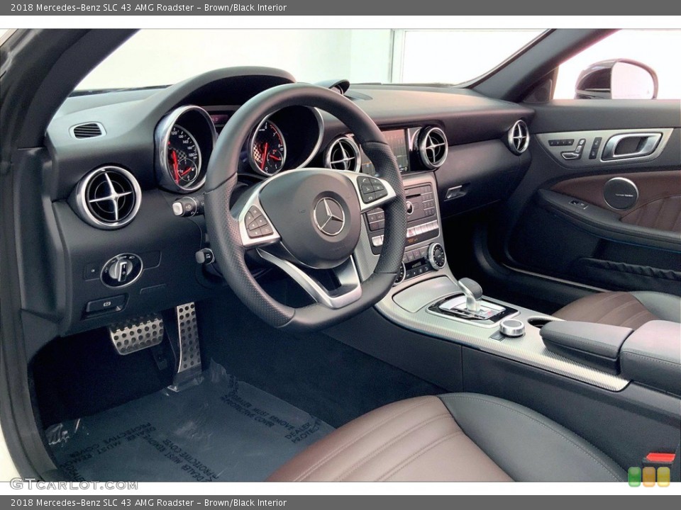 Brown/Black Interior Dashboard for the 2018 Mercedes-Benz SLC 43 AMG Roadster #142211443