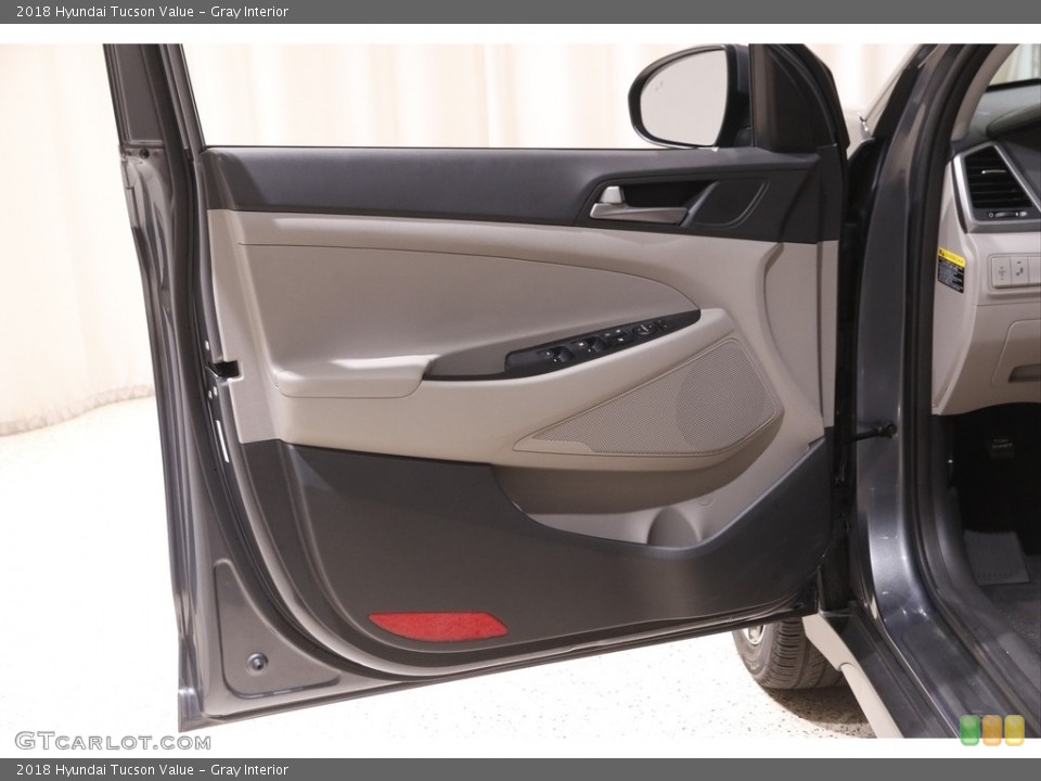 Gray Interior Door Panel for the 2018 Hyundai Tucson Value #142212367