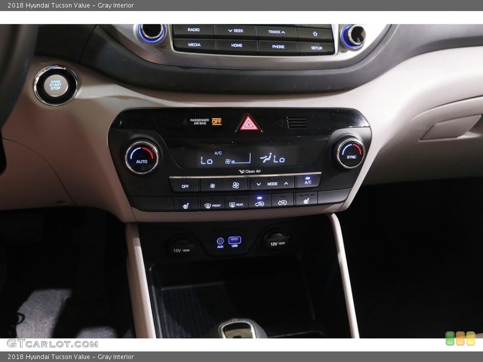 Gray Interior Controls for the 2018 Hyundai Tucson Value #142212547