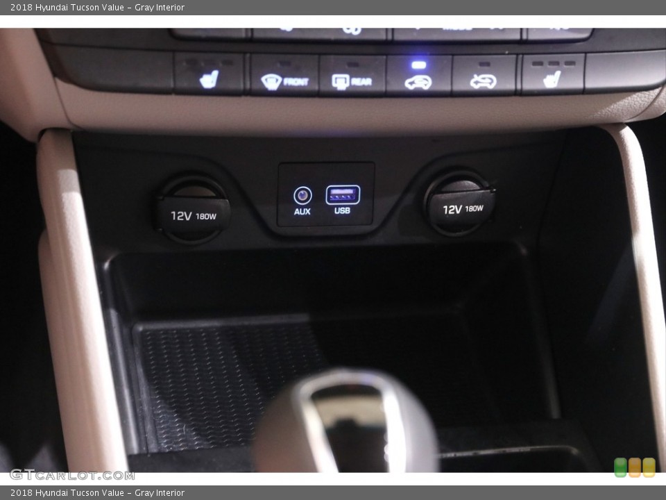 Gray Interior Controls for the 2018 Hyundai Tucson Value #142212565