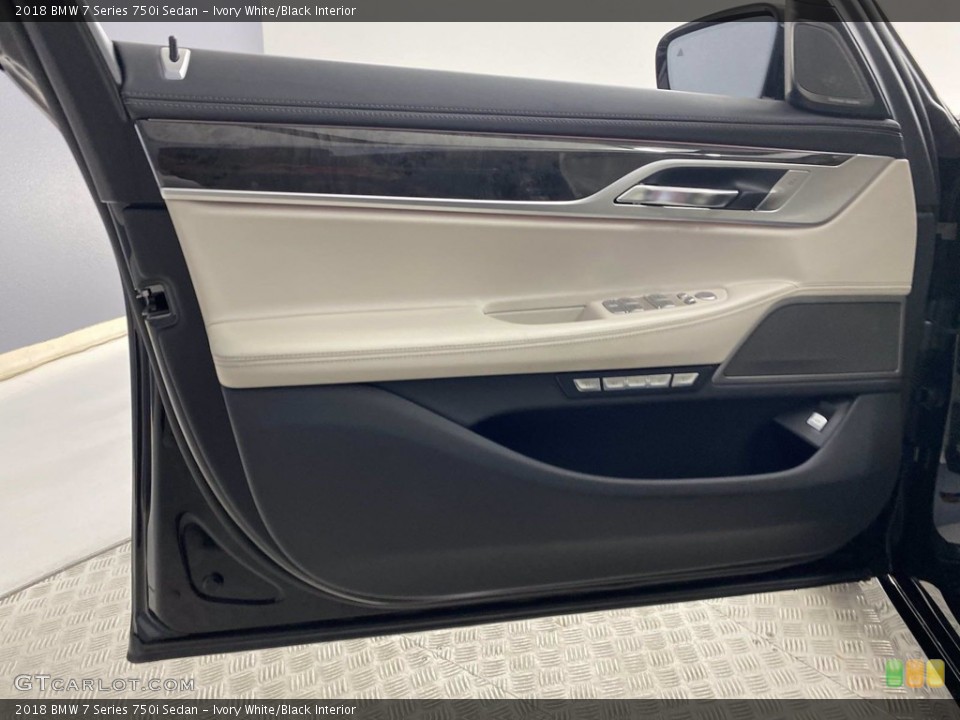 Ivory White/Black Interior Door Panel for the 2018 BMW 7 Series 750i Sedan #142217011