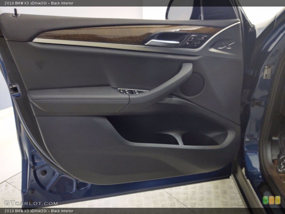 Black Interior Door Panel for the 2019 BMW X3 sDrive30i #142239098