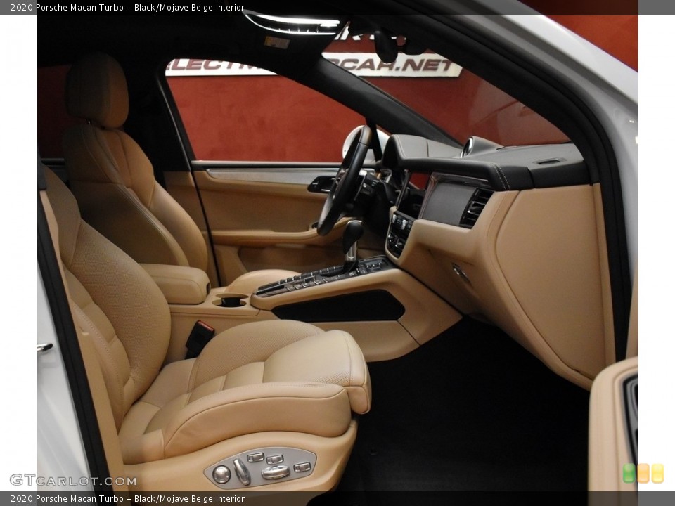 Black/Mojave Beige 2020 Porsche Macan Interiors