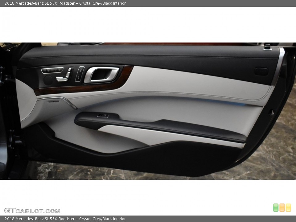 Crystal Grey/Black Interior Door Panel for the 2018 Mercedes-Benz SL 550 Roadster #142250668