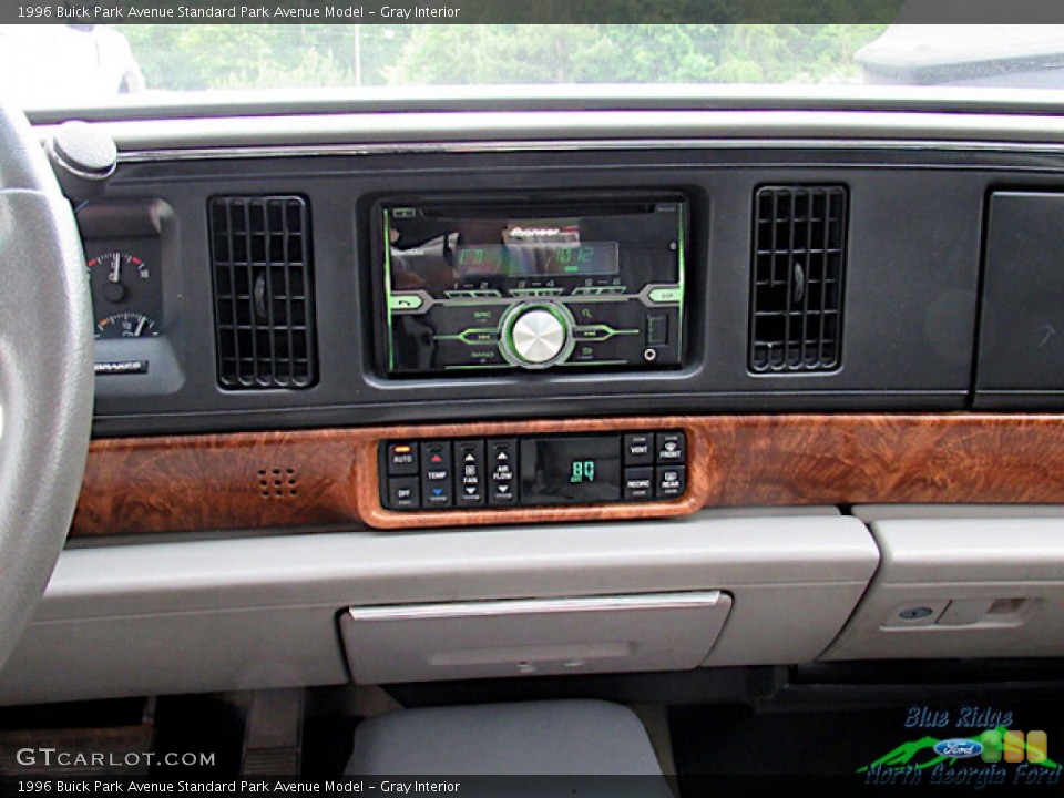 Gray Interior Controls for the 1996 Buick Park Avenue  #142280552