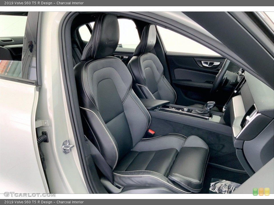 Charcoal Interior Photo for the 2019 Volvo S60 T5 R Design #142295169