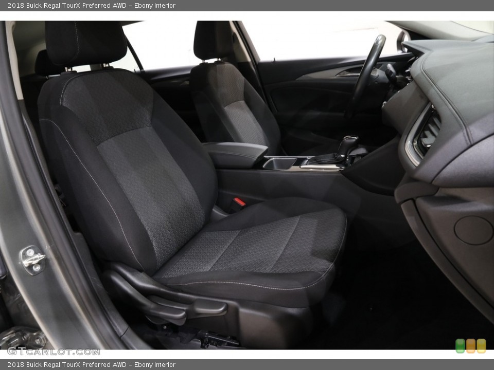 Ebony 2018 Buick Regal TourX Interiors