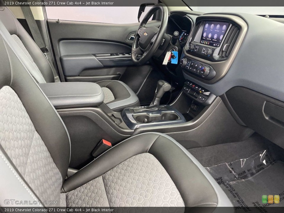 Jet Black Interior Front Seat for the 2019 Chevrolet Colorado Z71 Crew Cab 4x4 #142308263