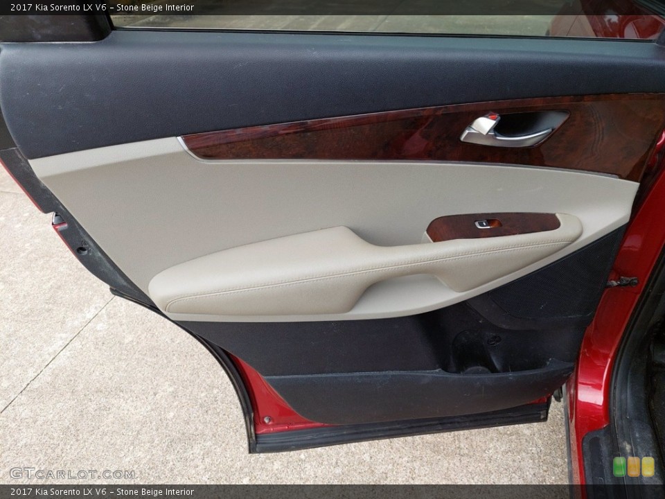Stone Beige Interior Door Panel for the 2017 Kia Sorento LX V6 #142318564