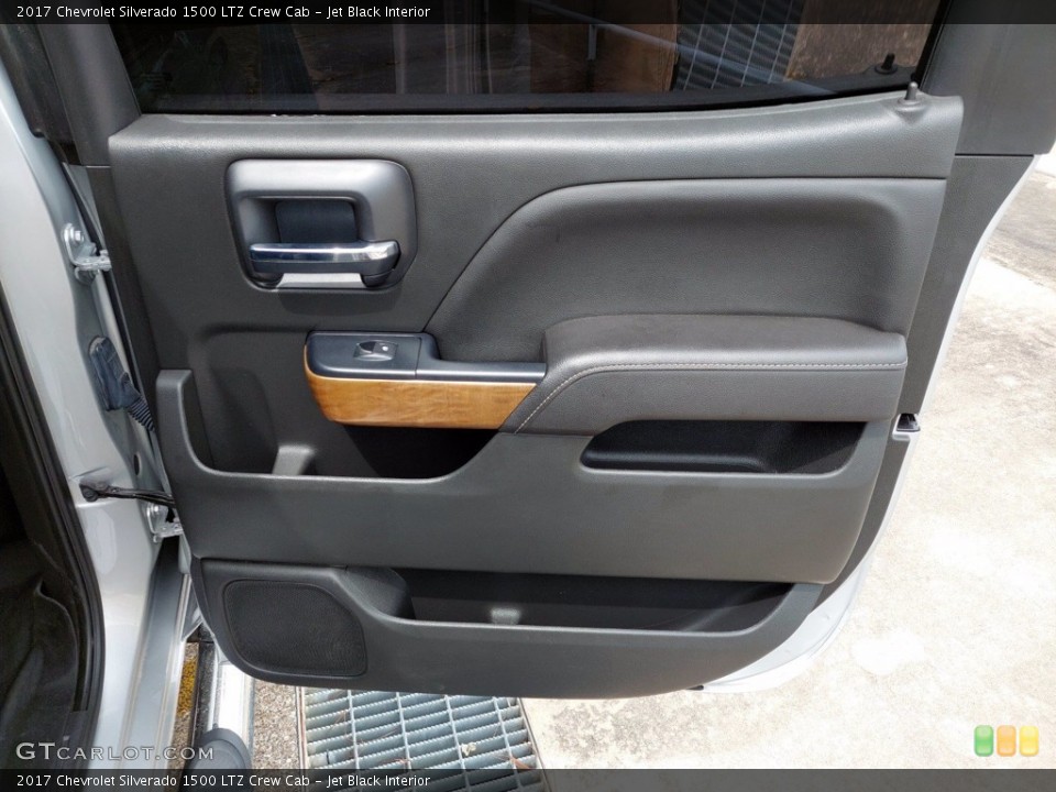 Jet Black Interior Door Panel for the 2017 Chevrolet Silverado 1500 LTZ Crew Cab #142320604