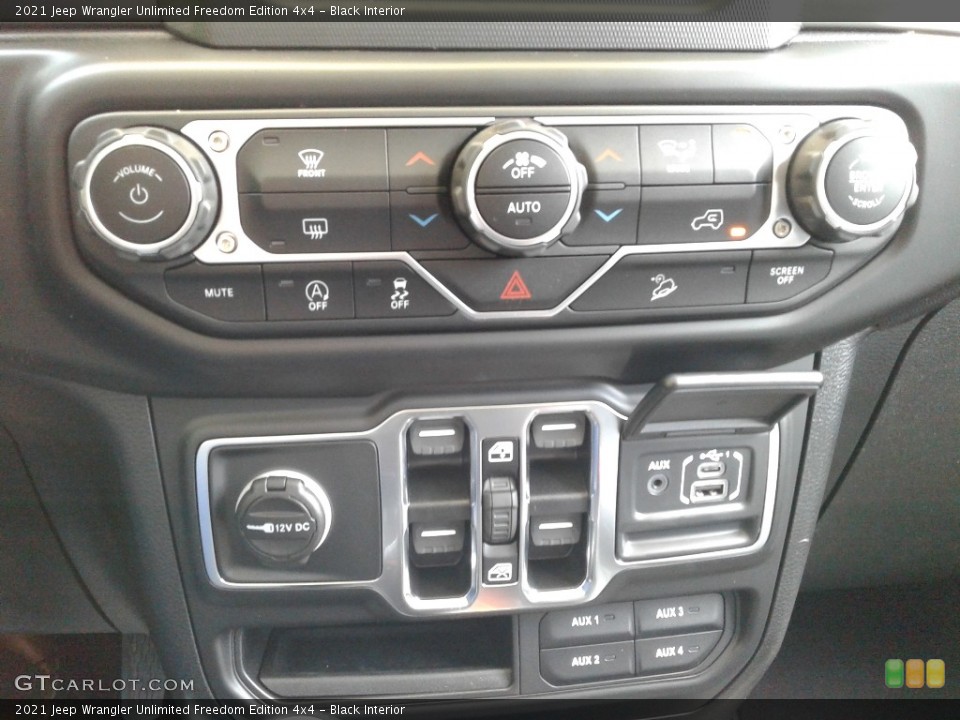 Black Interior Controls for the 2021 Jeep Wrangler Unlimited Freedom Edition 4x4 #142338451