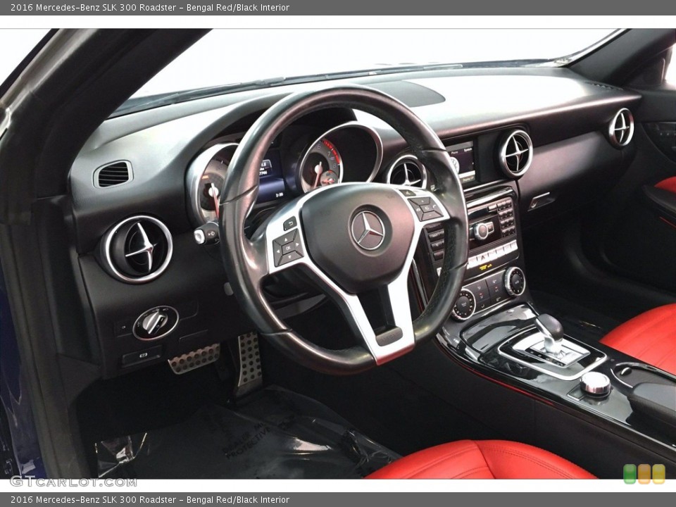 Bengal Red/Black 2016 Mercedes-Benz SLK Interiors