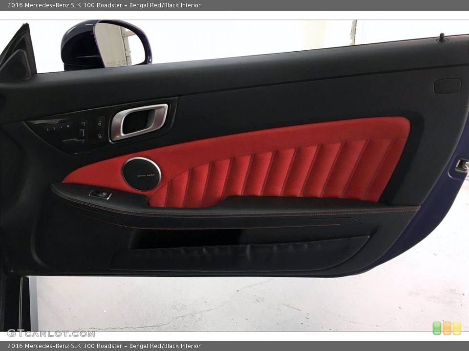 Bengal Red/Black Interior Door Panel for the 2016 Mercedes-Benz SLK 300 Roadster #142359129