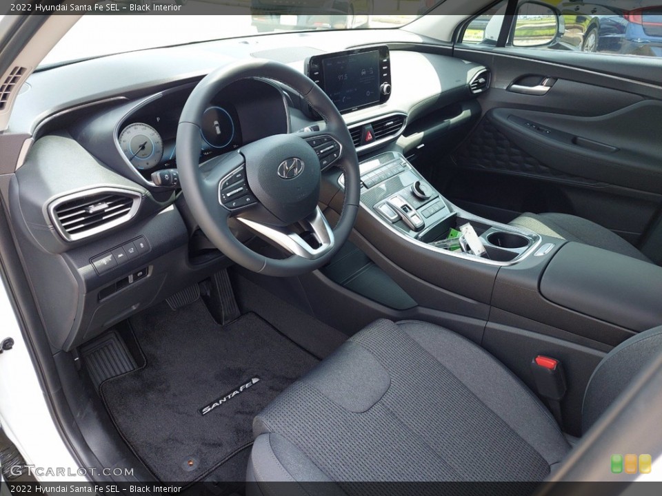 Black Interior Photo for the 2022 Hyundai Santa Fe SEL #142390619