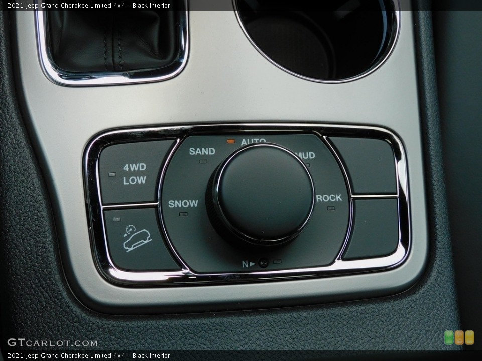 Black Interior Controls for the 2021 Jeep Grand Cherokee Limited 4x4 #142395579