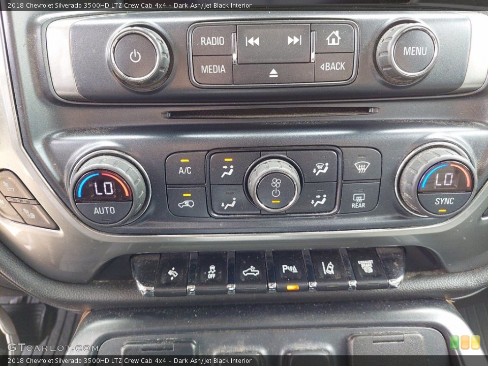 Dark Ash/Jet Black Interior Controls for the 2018 Chevrolet Silverado 3500HD LTZ Crew Cab 4x4 #142417000