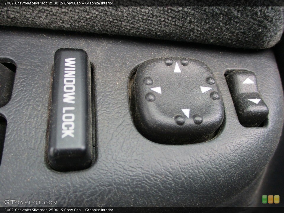Graphite Interior Controls for the 2002 Chevrolet Silverado 2500 LS Crew Cab #142443655