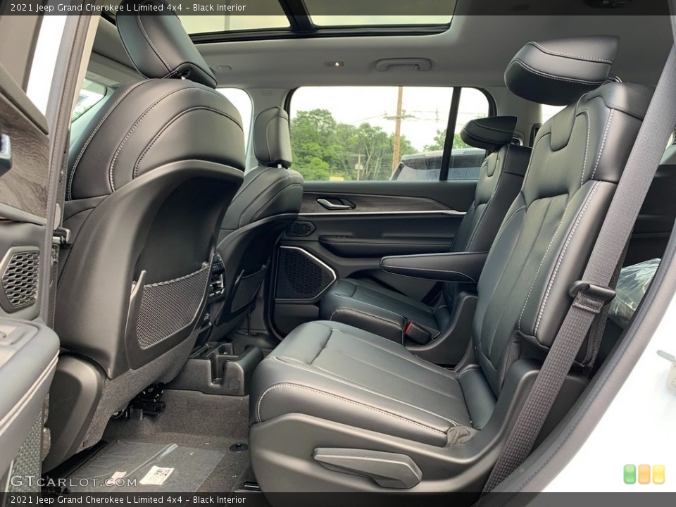 Black Interior Rear Seat for the 2021 Jeep Grand Cherokee L Limited 4x4 #142473648